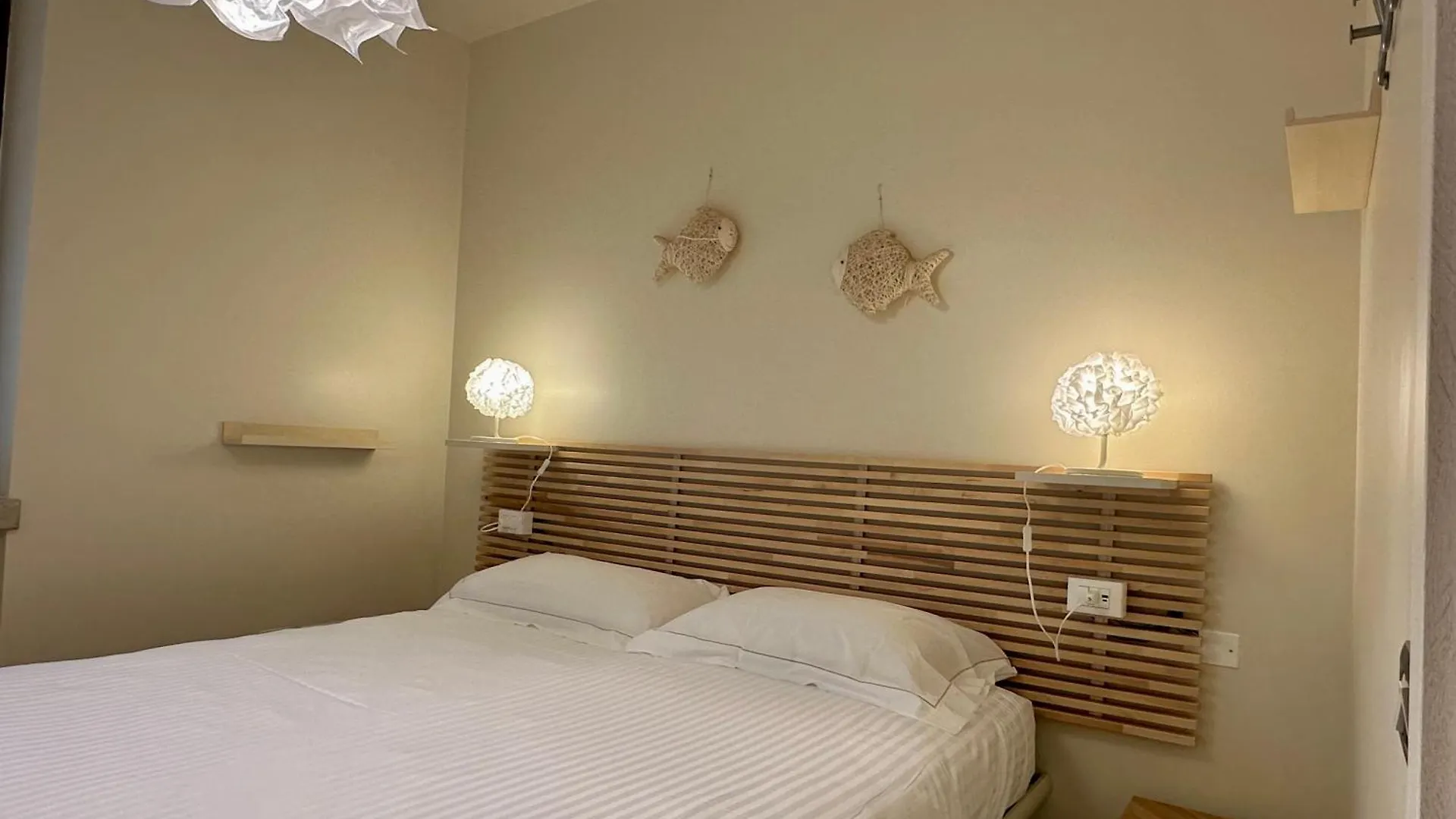 Lauri & Faggi Aparthotel Ντεζεντσάνο ντελ Γκάρντα