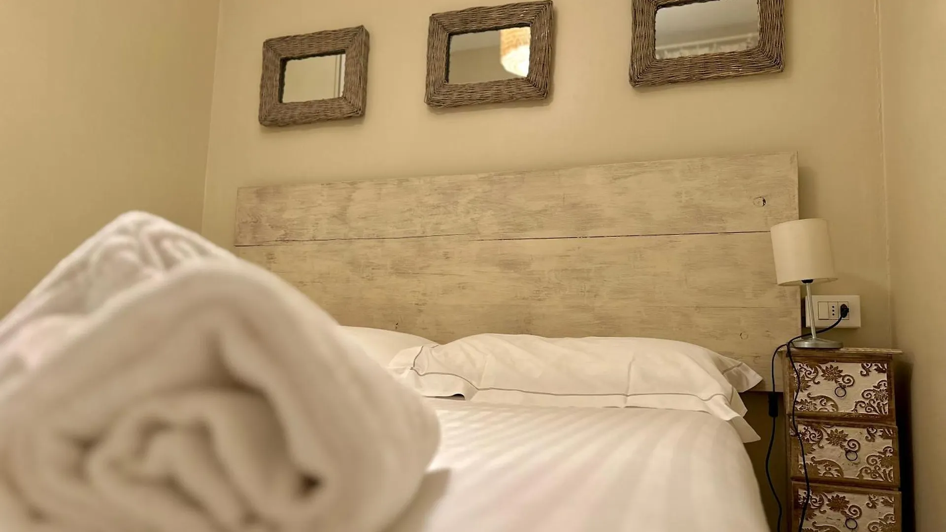 Lauri & Faggi Aparthotel Desenzano del Garda Italy